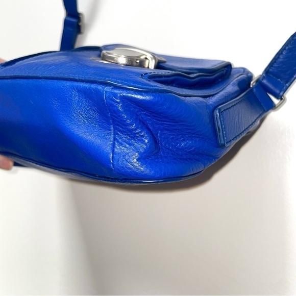 FOSSIL Riley Crossbody Shoulder Bag Purse Vivid Blue Leather 2 Latch Pockets - Picture 7 of 16
